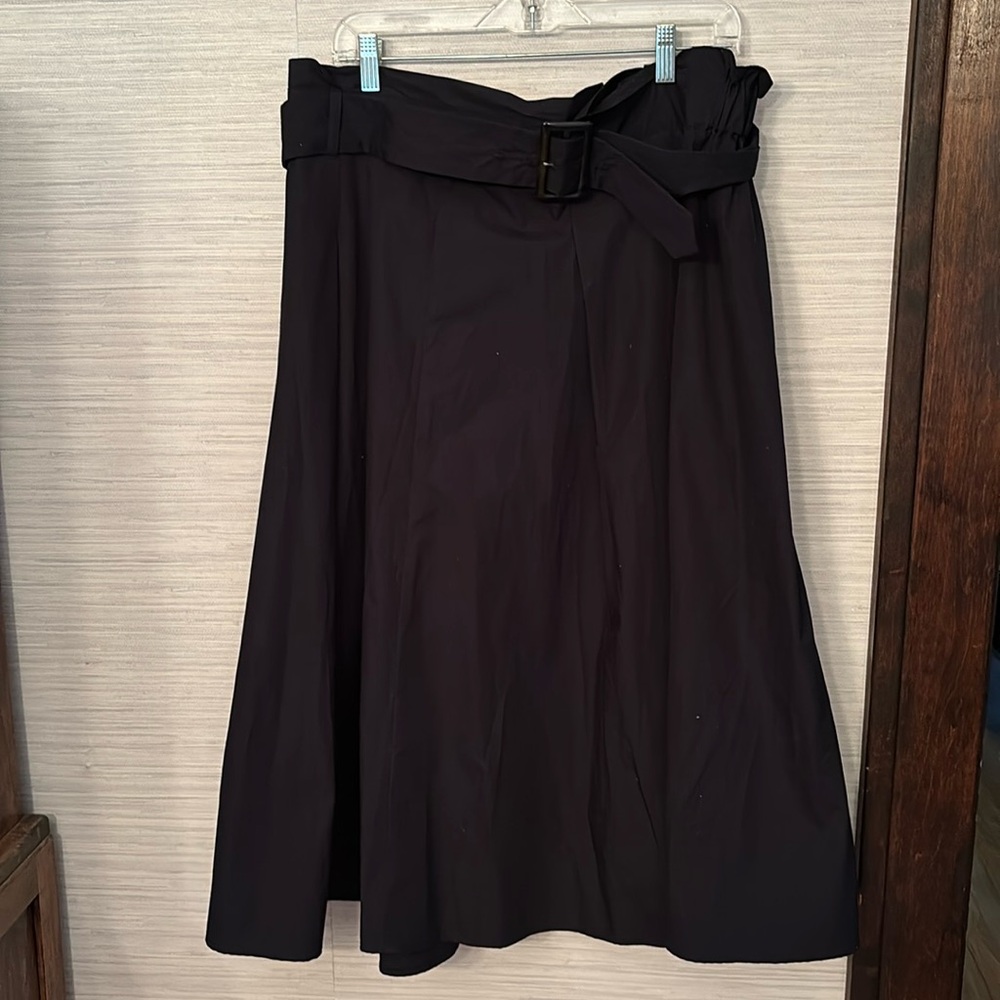 Banana Republic Factory pleated shirt with pockets, belt, and elastic waist